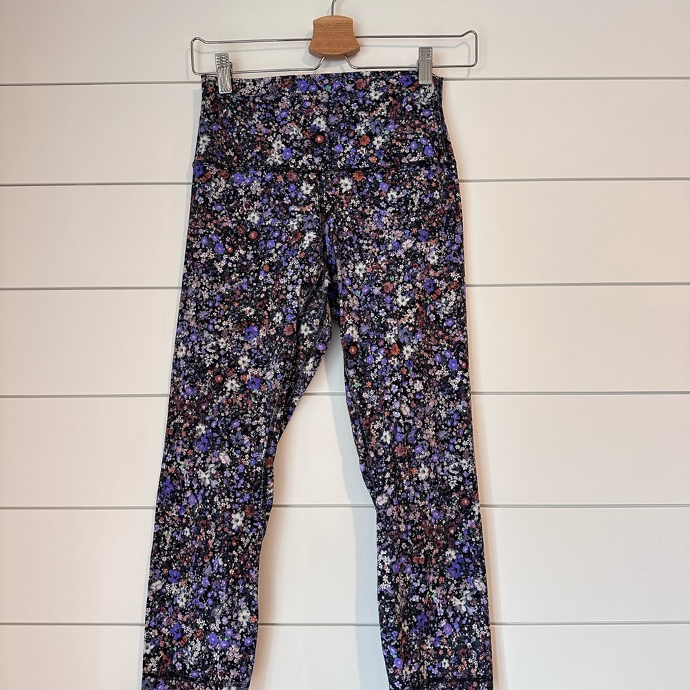 Lululemon Align crop size 6